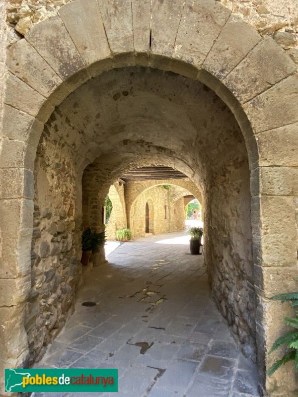 Monells - Arcades