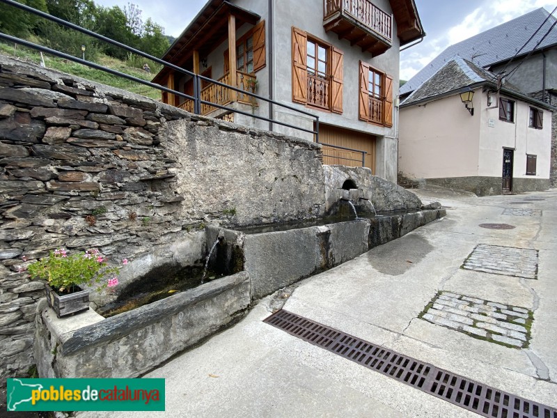 Canejan. Font i abeurador (Foto: Albert Esteves, 2020) Canejan. Font i abeurador