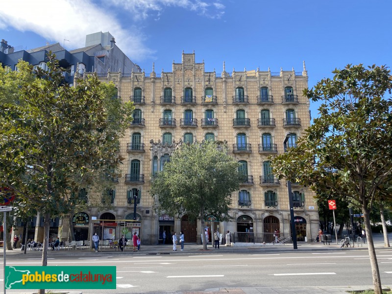 Barcelona - Plaça Lesseps, 30-32 (Cases Ramos)