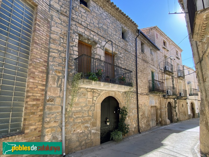 Granyena de les Garrigues - Carrer Major (Foto: Albert Esteves, 2020) Granyena de les Garrigues - Carrer Major