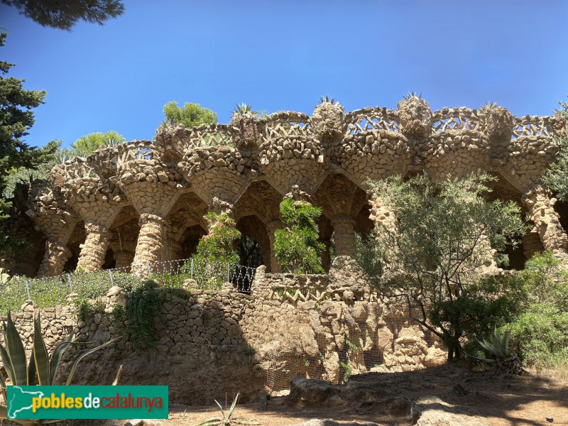 Barcelona - Park Güell. Viaductes i terrasses