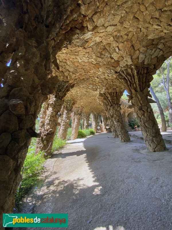 Barcelona - Park Güell. Viaductes i terrasses