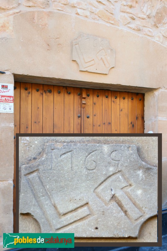 La Pobla de Cérvoles - Portal de 1769 (Foto: Albert Esteves, 2020) La Pobla de Cérvoles - Portal de 1769