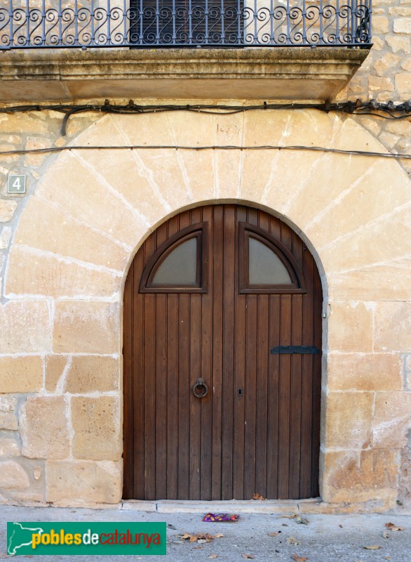 La Pobla de Cérvoles - Portal de 1575 (Foto: Albert Esteves, 2020) La Pobla de Cérvoles - Portal de 1575
