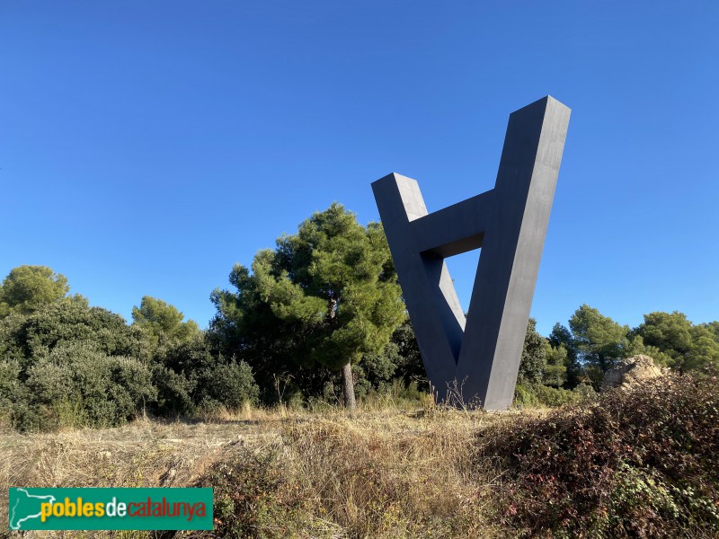 La Pobla de Cérvoles - Cap de Bou (Joan Brossa) (Foto: Albert Esteves, 2020) La Pobla de Cérvoles - Cap de Bou (Joan Brossa)