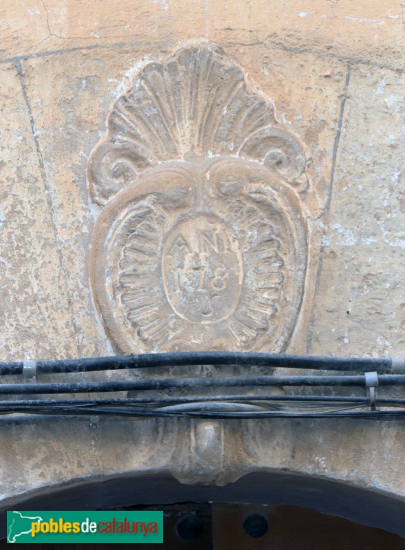 Cervià de les Garrigues - Cal Mateuet. Llinda de la porta