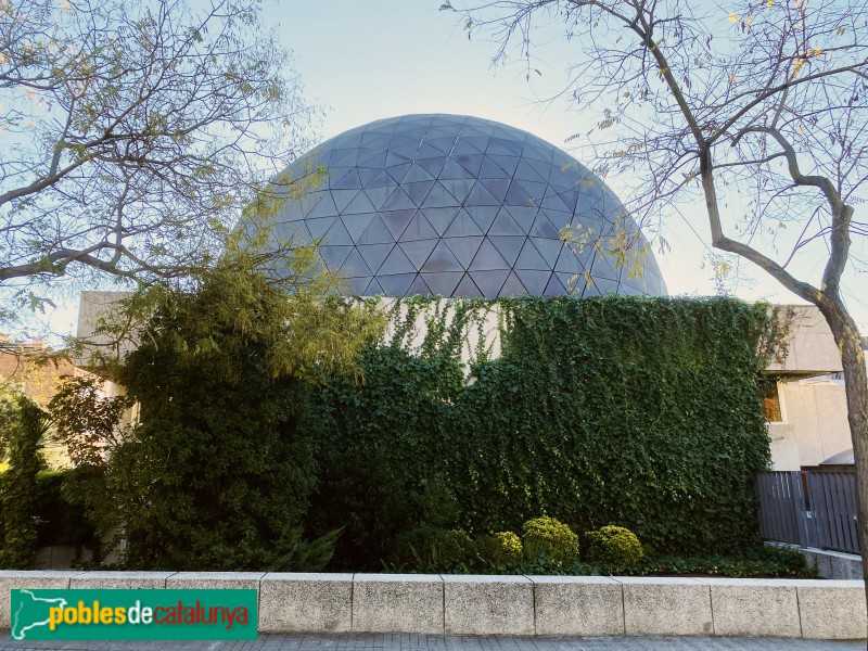 Barcelona - Edifici Planetarium (Escoles Pies, 103)