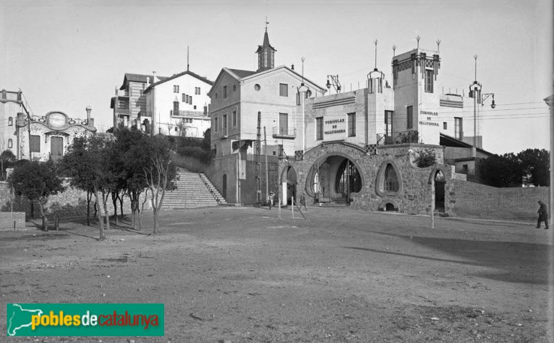 Barcelona - Estació superior del funicular (Foto: Josep M. Co de Triola -Arxiu Fotogràfic Centre Excursionista de Catalunya-, inicis segle XX) Barcelona - Estació superior del funicular