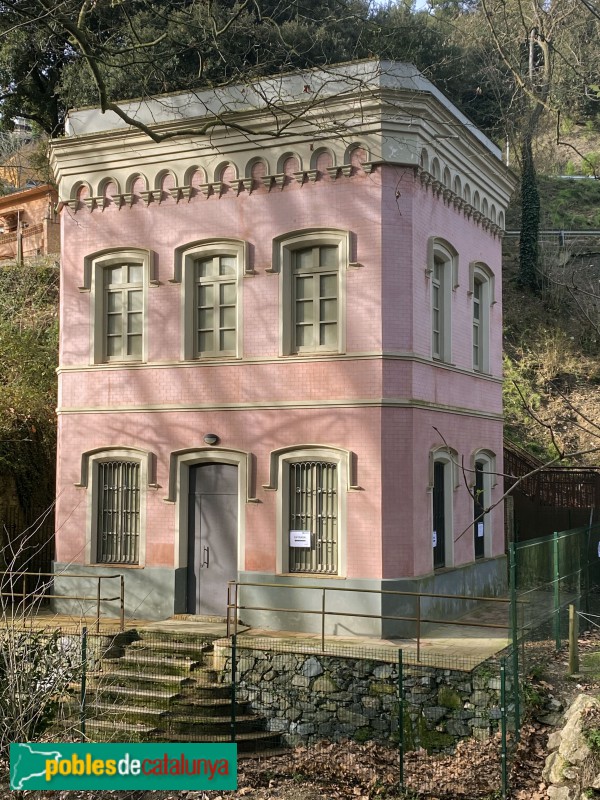 Barcelona - Casa del guarda del pantà de Vallvidrera