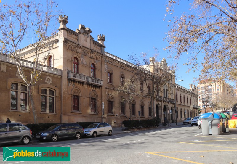 Barcelona - Casernes de Girona. Façana carrer Lepant