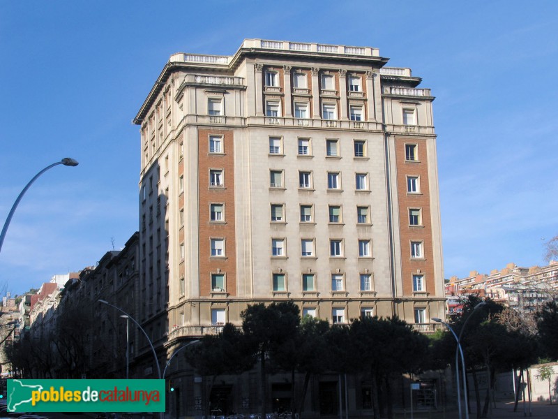 Barcelona - Plaça Alfons el Savi, 2 (Foto: Valentí Pons, 2011) Barcelona - Plaça Alfons el Savi, 2