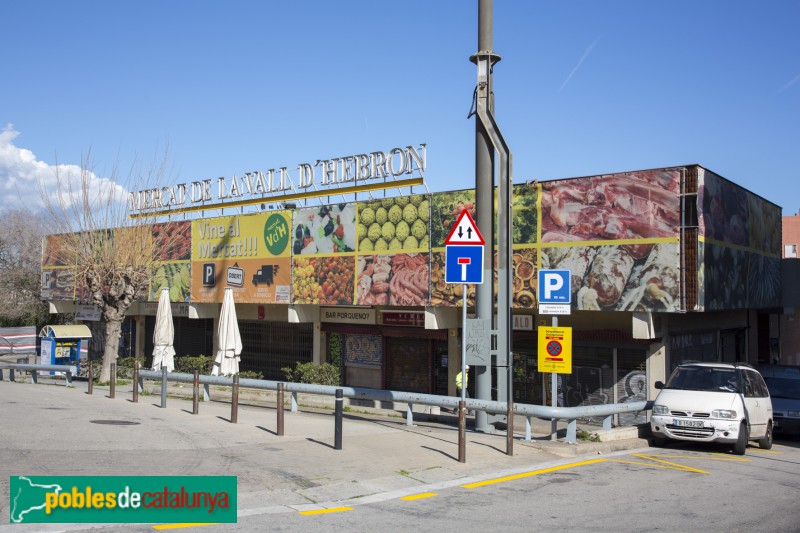 Barcelona - Mercat de la Vall d'Hebron. Edifici antic