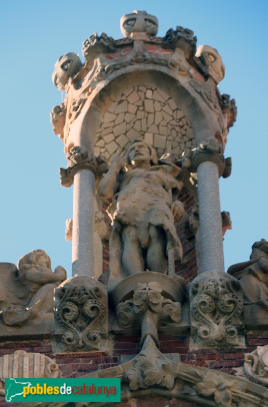 Hospital de Sant Pau - Pavelló de Sant Salvador. Façana posterior (Foto: Albert Esteves, 2021) Hospital de Sant Pau - Pavelló de Sant Salvador. Façana posterior
