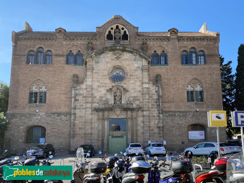 Barcelona - Portada de Santa Marta (Hospital de Sant Pau)