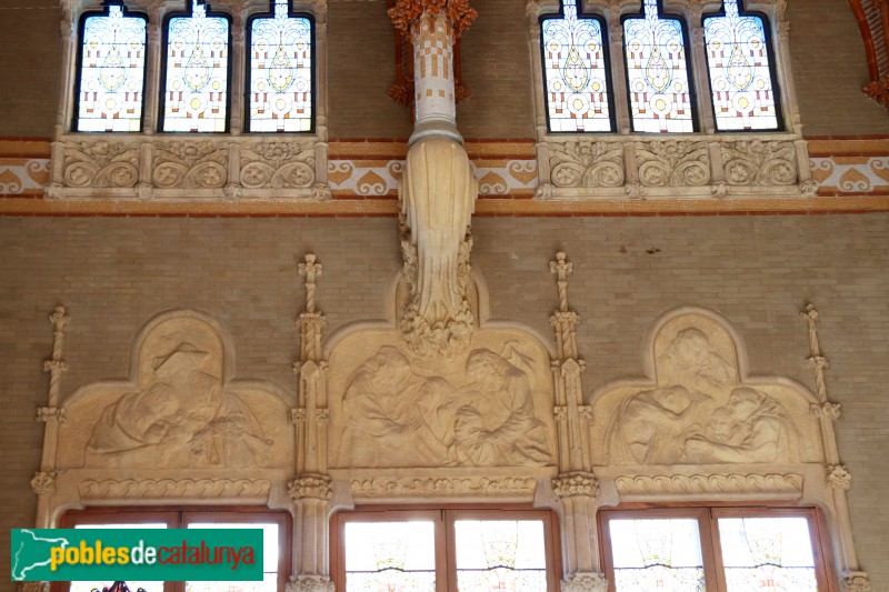 Hospital de Sant Pau - Vestíbul i escala d'honor (Foto: Albert Esteves, 2021) Hospital de Sant Pau - Vestíbul i escala d'honor