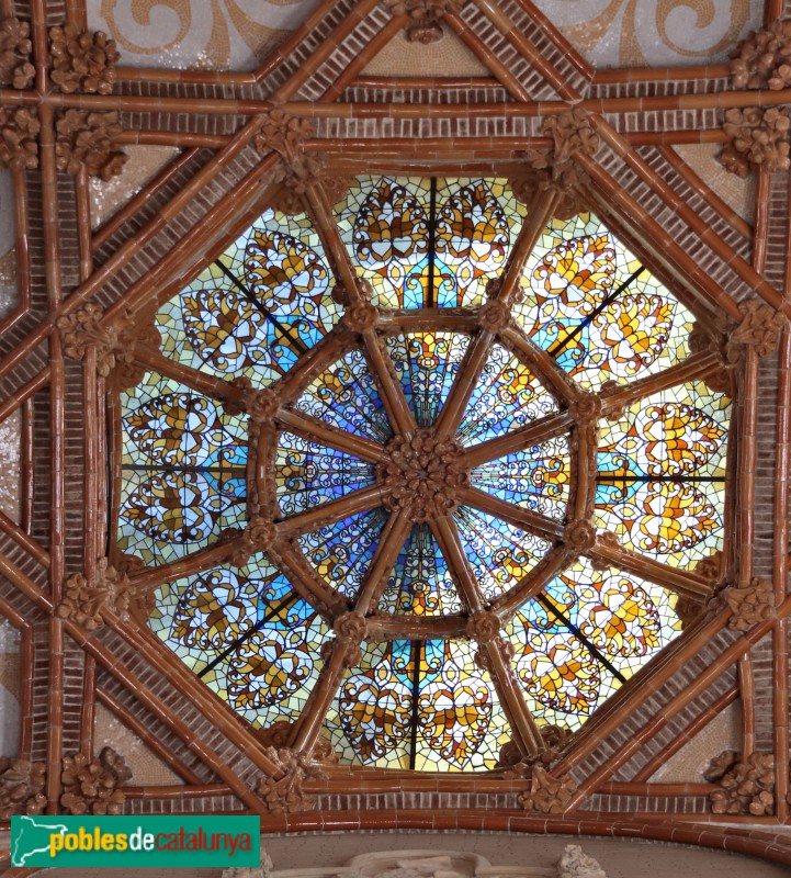 Hospital de Sant Pau - Volta de l'escala d'honor (Foto: Albert Esteves, 2021) Hospital de Sant Pau - Volta de l'escala d'honor