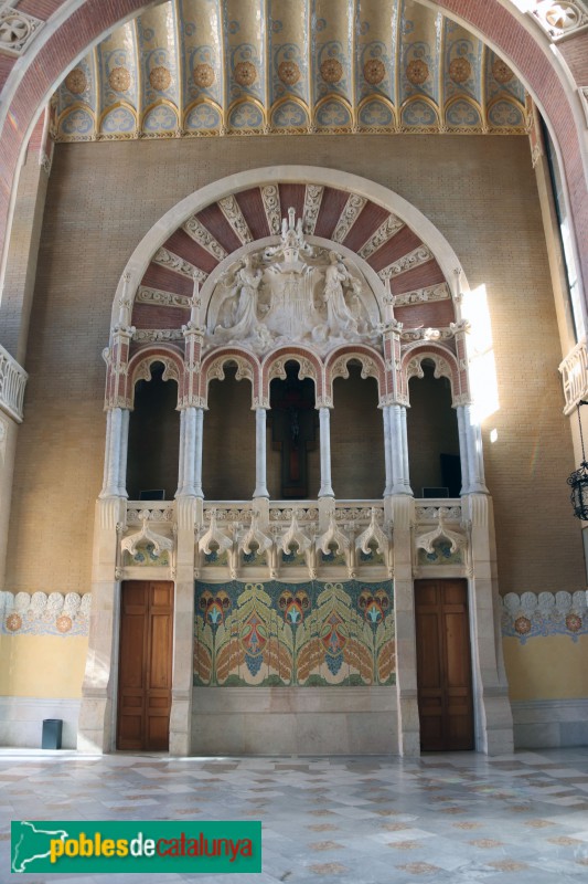 Hospital de Sant Pau - Sala Domènech i Montaner (Foto: Albert Esteves, 2021) Hospital de Sant Pau - Sala Domènech i Montaner