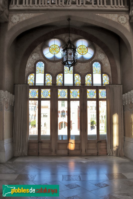 Hospital de Sant Pau - Sala Domènech i Montaner (Foto: Albert Esteves, 2021) Hospital de Sant Pau - Sala Domènech i Montaner