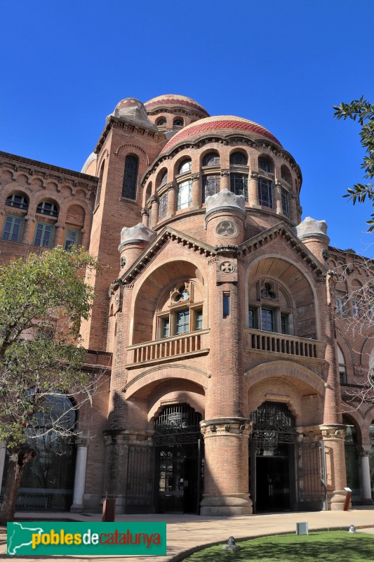 Hospital de Sant Pau - Pavelló de Convalescència. Façana exterior (Foto: Albert Esteves, 2021) Hospital de Sant Pau - Pavelló de Convalescència. Façana exterior