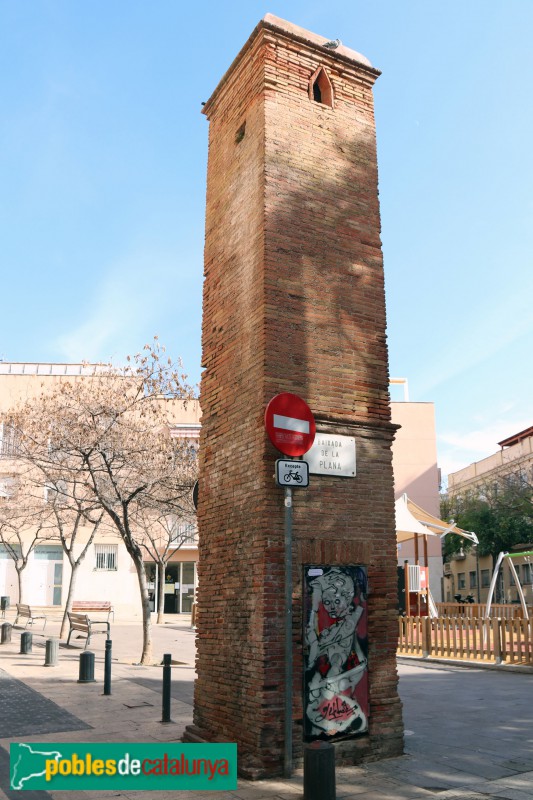 Barcelona - Torre d'aigua de la plaça de les Masies d'Horta