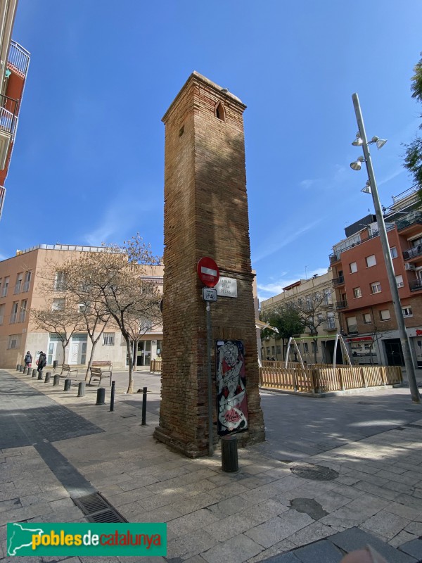 Barcelona - Torre d'aigua de la plaça de les Masies d'Horta