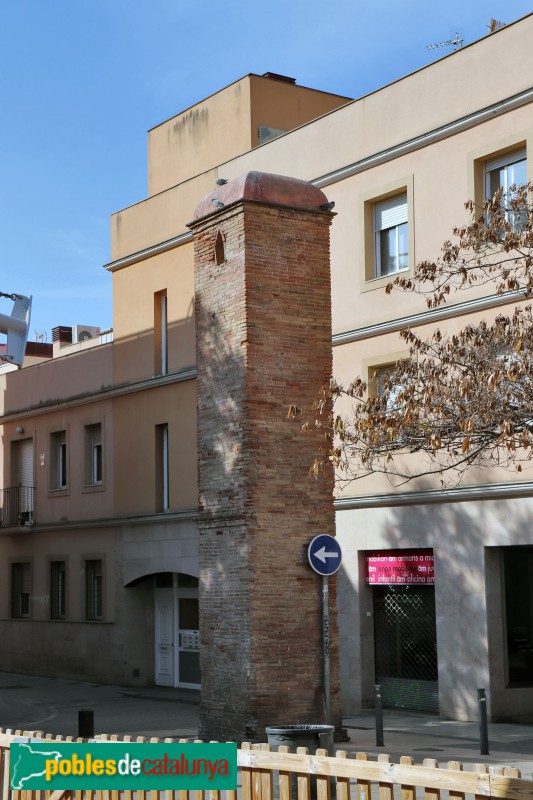 Barcelona - Torre d'aigua de la plaça de les Masies d'Horta