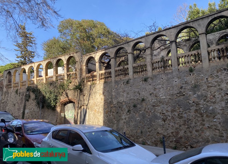 Barcelona - Arcades del carrer Horta