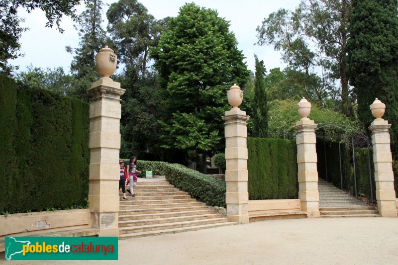 Barcelona - Jardins del Laberint d'Horta. Plaça del Lleó