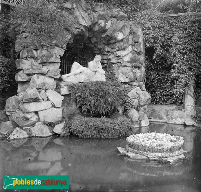 Barcelona - Jardins del Laberint d'Horta (Foto: <i>Josep Salvany -Fons Salvany. Biblioteca de Catalunya-</i>, 1915) Barcelona - Jardins del Laberint d'Horta