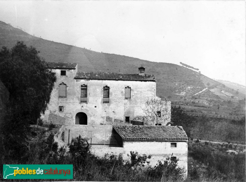 Barcelona - Can Figuerola (Foto: J.Dolcet -Arxiu fotogràfic Centre Excursionista de Catalunya-, inicis segle XX) Barcelona - Can Figuerola