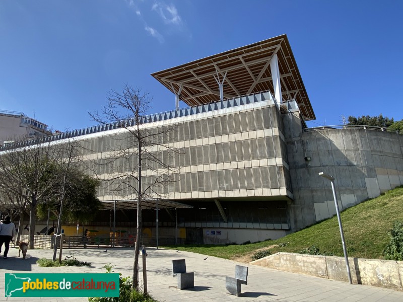 Barcelona - Parc del Pla de Fornells. Plaça de Roquetes