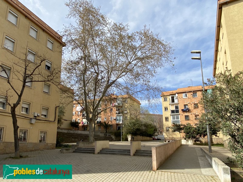 Barcelona - Habitatges de l'Obra Sindical del Hogar (Trinitat) (Foto: Albert Esteves, 2021) Barcelona - Habitatges de l'Obra Sindical del Hogar (Trinitat)