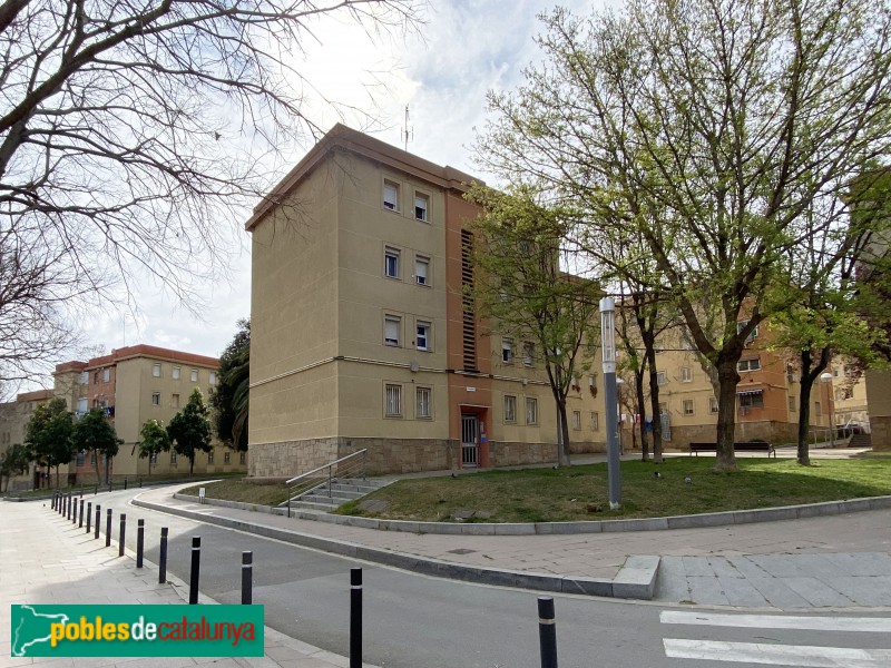 Barcelona - Habitatges de l'Obra Sindical del Hogar (Trinitat) (Foto: Albert Esteves, 2021) Barcelona - Habitatges de l'Obra Sindical del Hogar (Trinitat)
