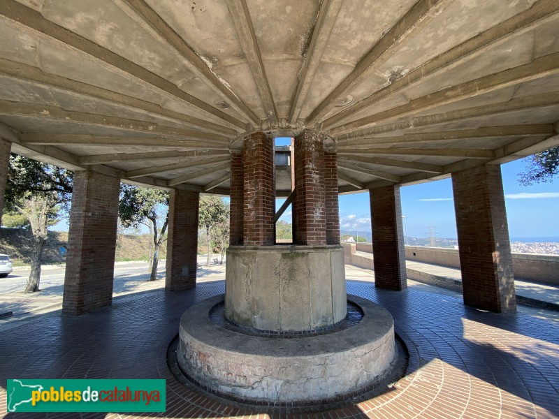 Barcelona - Mirador de Torre Baró (Foto: Albert Esteves, 2021) Barcelona - Mirador de Torre Baró