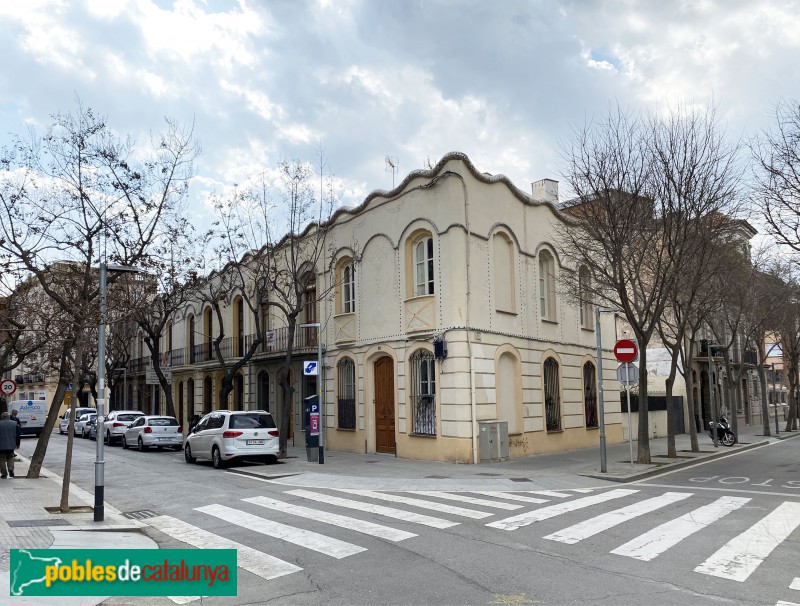 Sant Feliu de Llobregat - Cases Passeig Bertrand (Foto: Albert Esteves, 2021) Sant Feliu de Llobregat - Cases Passeig Bertrand