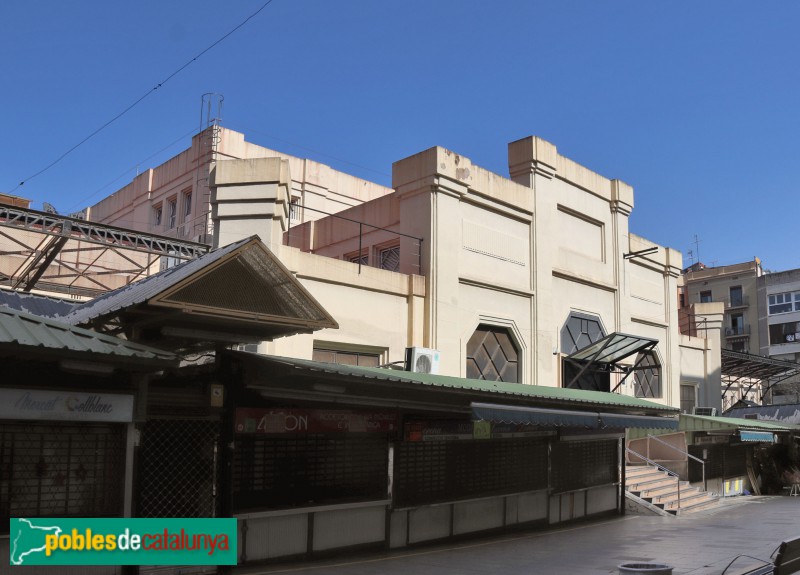 L'Hospitalet de Llobregat - Mercat de Collblanc (Foto: Albert Esteves, 2021) L'Hospitalet de Llobregat - Mercat de Collblanc