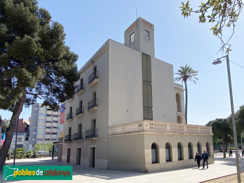 L'Hospitalet de Llobregat - Torre Barrina (Foto: Albert Esteves, 2021) L'Hospitalet de Llobregat - Torre Barrina