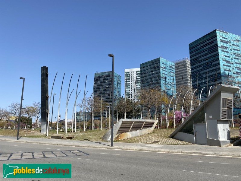L'Hospitalet de Llobregat - Plaça Europa (Foto: Albert Esteves, 2021) L'Hospitalet de Llobregat - Plaça Europa