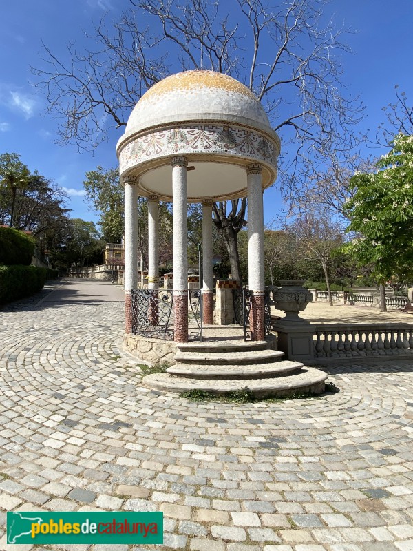 L'Hospitalet de Llobregat - Can Buxeres. Templet (Foto: Albert Esteves, 2021) L'Hospitalet de Llobregat - Can Buxeres. Templet