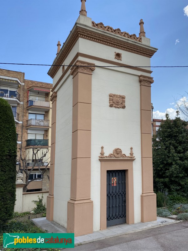 Sant Feliu de Llobregat - Torre Pins d'Or (Foto: Albert Esteves, 2021) Sant Feliu de Llobregat - Torre Pins d'Or