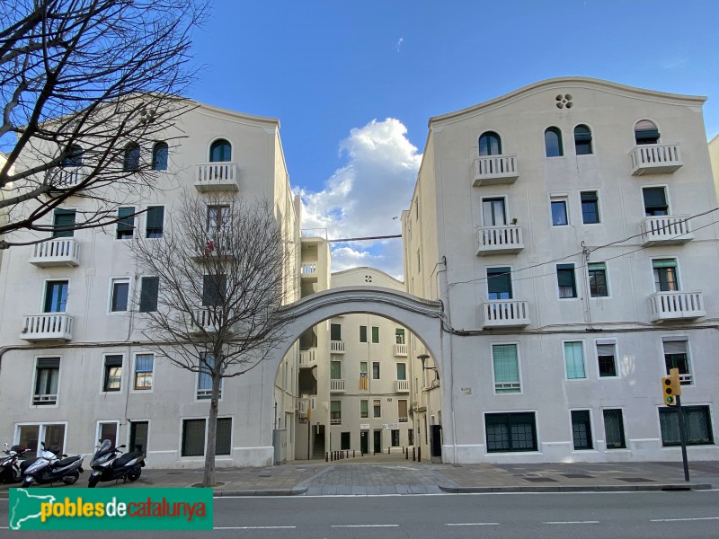 Sant Feliu de Llobregat - Pisos Bertrand (Foto: Albert Esteves, 2021) Sant Feliu de Llobregat - Pisos Bertrand
