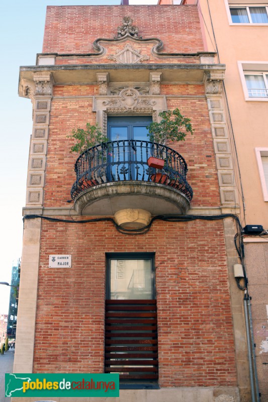 L'Hospitalet de Llobregat - Casa Joaquim Piera (Foto: Albert Esteves, 2021) L'Hospitalet de Llobregat - Casa Joaquim Piera