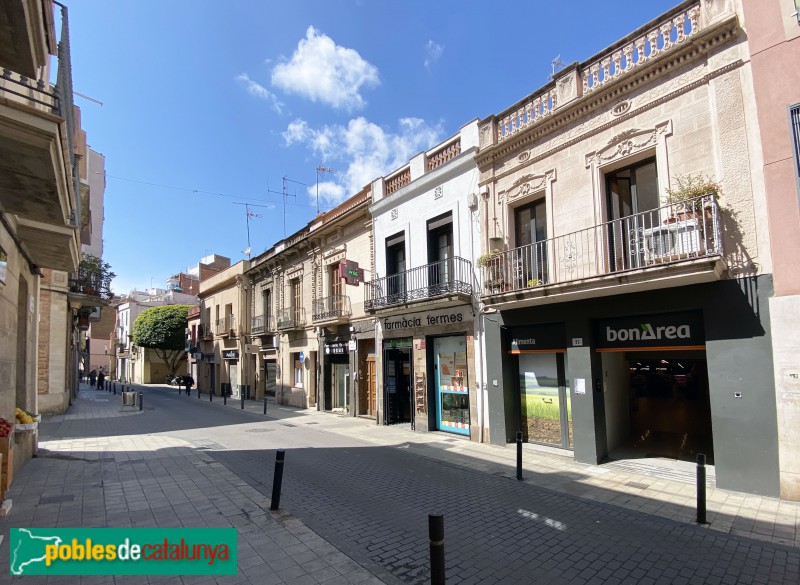L'Hospitalet de Llobregat - Carrer Major, 32-40 (Foto: Albert Esteves, 2021) L'Hospitalet de Llobregat - Carrer Major, 32-40