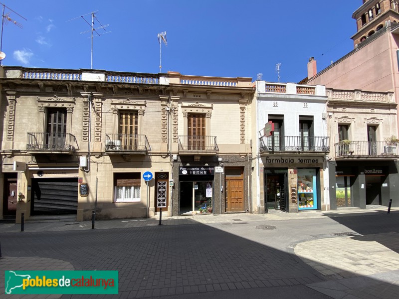 L'Hospitalet de Llobregat - Carrer Major, 32-40 (Foto: Albert Esteves, 2021) L'Hospitalet de Llobregat - Carrer Major, 32-40