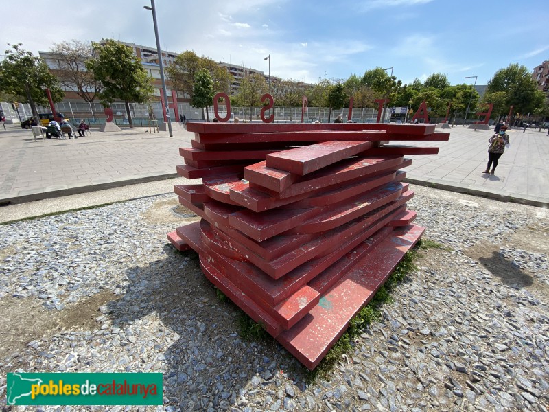 L'Hospitalet de Llobregat - Escultura <i>Les Lletres</i>