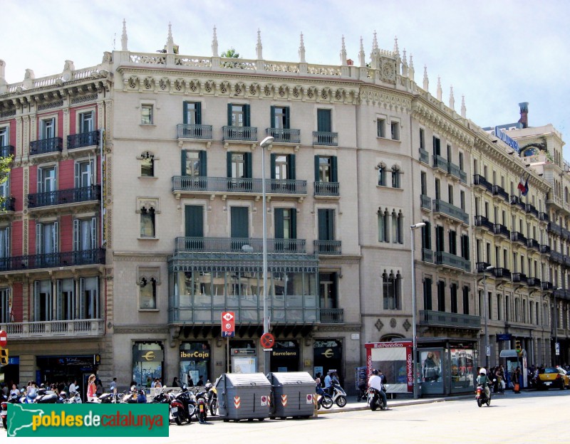 Barcelona - Casa Bosch Alsina (Plaça Catalunya, 8)