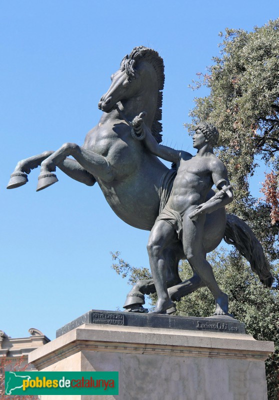 Barcelona - Escultura <i>Treball</i> (Llucià Oslé)