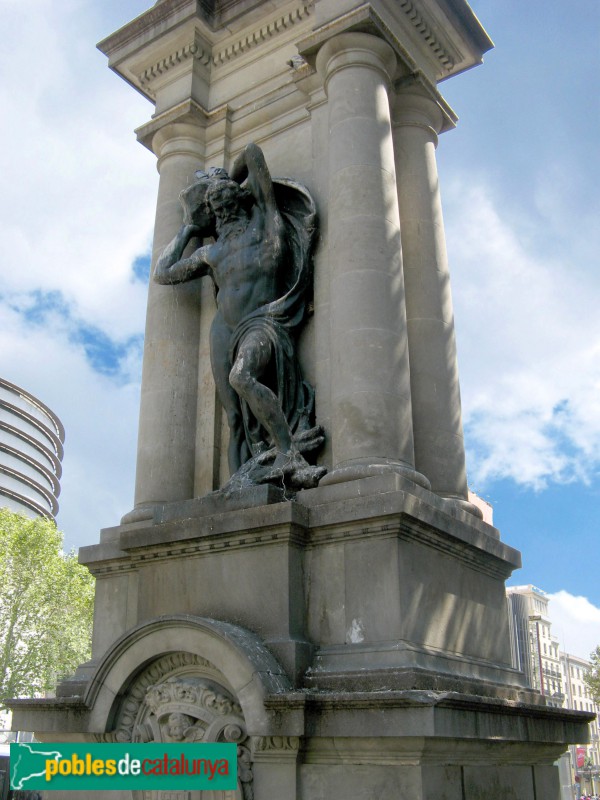 Barcelona - Escultura <i>Hèrcules</i> (Antoni Parera) (Foto: Albert Esteves, 2007) Barcelona - Escultura <i>Hèrcules</i> (Antoni Parera)