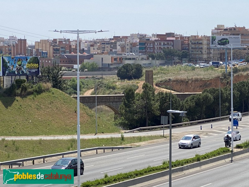 L'Hospitalet de Llobregat - Aqüeducte i xemenia de Can Nyac