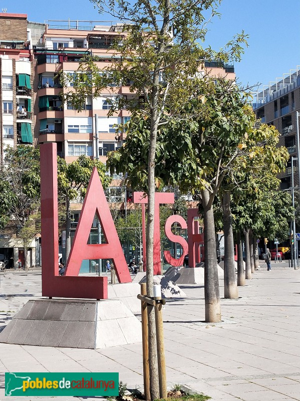 L'Hospitalet de Llobregat - Escultura <i>Les Lletres</i>